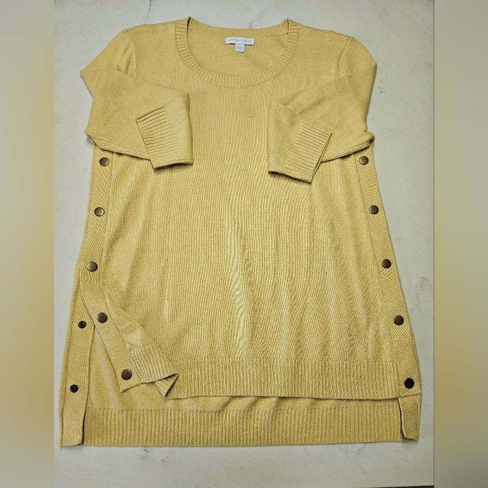 New York & Company Scoopneck Sweater